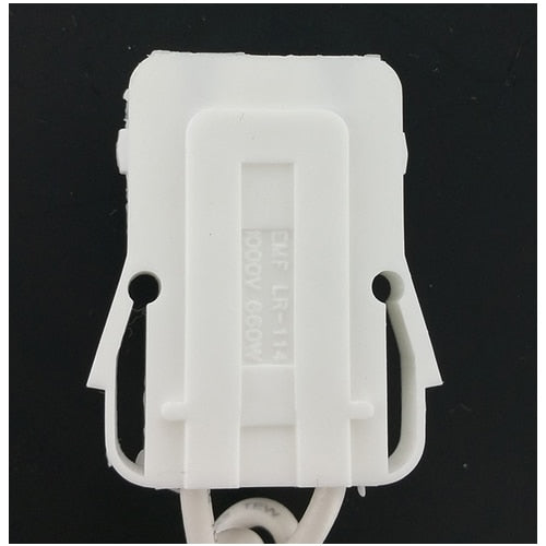 LH0991 Unshunted, push fit, screw down, molded water resistant refrigeration case lamp holder/socket