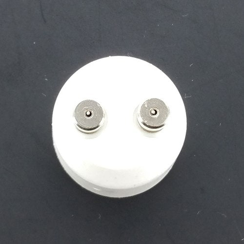 LH0995 Converts GU10 twist lock lamp holder/socket to a G5.3,GU5.3,GX5.3,GY5.3 bipin lamp holder/socket