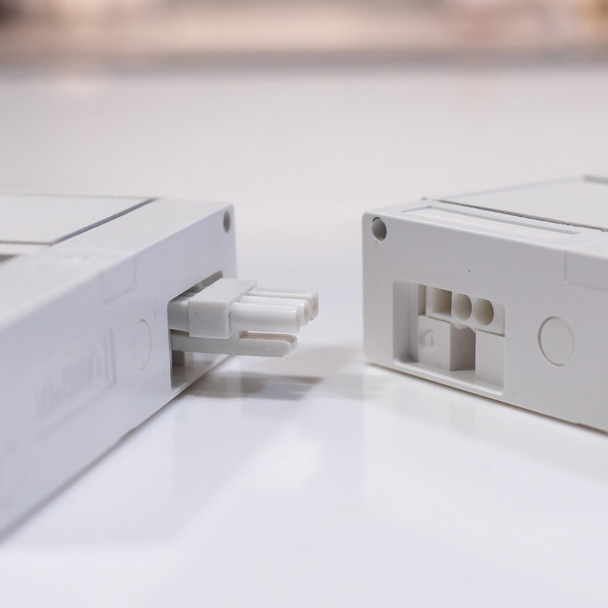 Diode LED DI-120V-SABER-08 5W 8" LED Saber Under Cabinet Light 27K/30K/35K/40K/50K 120V