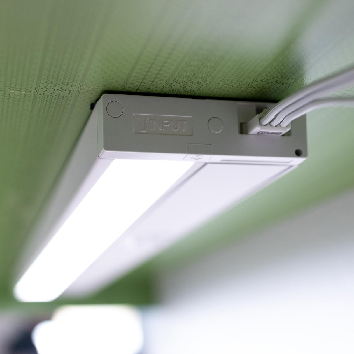 Diode LED DI-120V-SABER-08 5W 8" LED Saber Under Cabinet Light 27K/30K/35K/40K/50K 120V