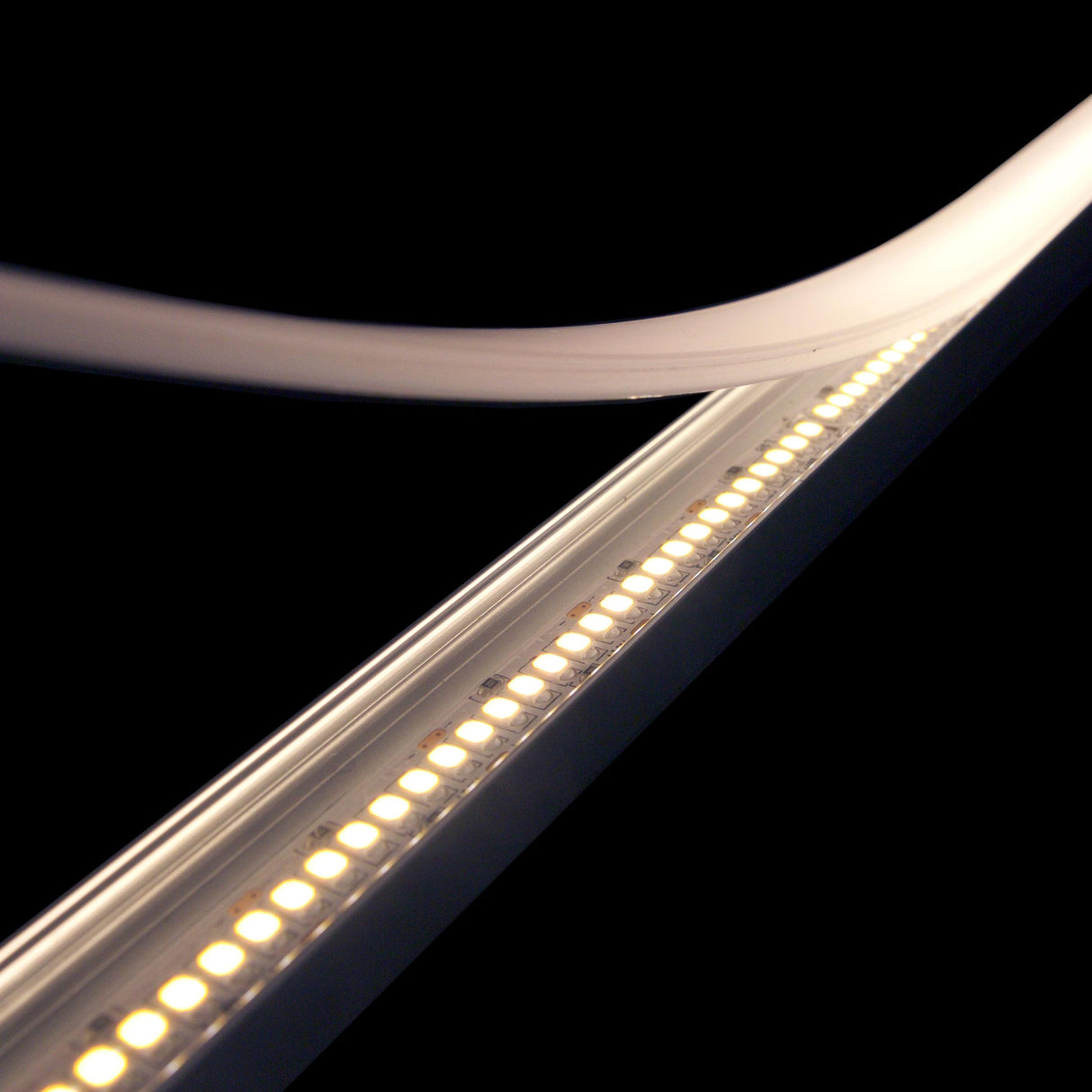 Diode LED DI-24V-VLX5-40-100 100ft 4.6W/ft Valent X 500+ Lumen Per Ft High Density LED Tape Light 4000K 24V DC
